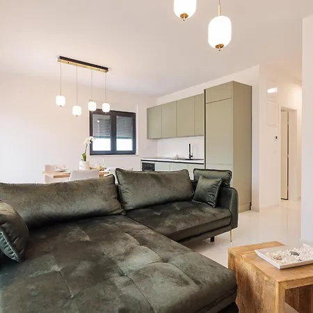 Villa Vila Zara365 *