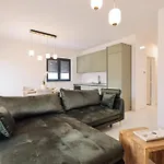 Vila Zara365 *