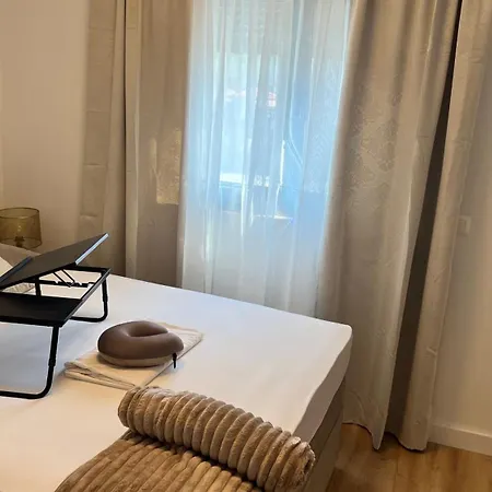 Villa Zara365 *